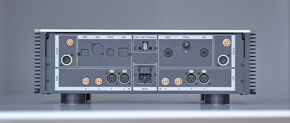 Soulution 326 Preamplifier 前級放大器